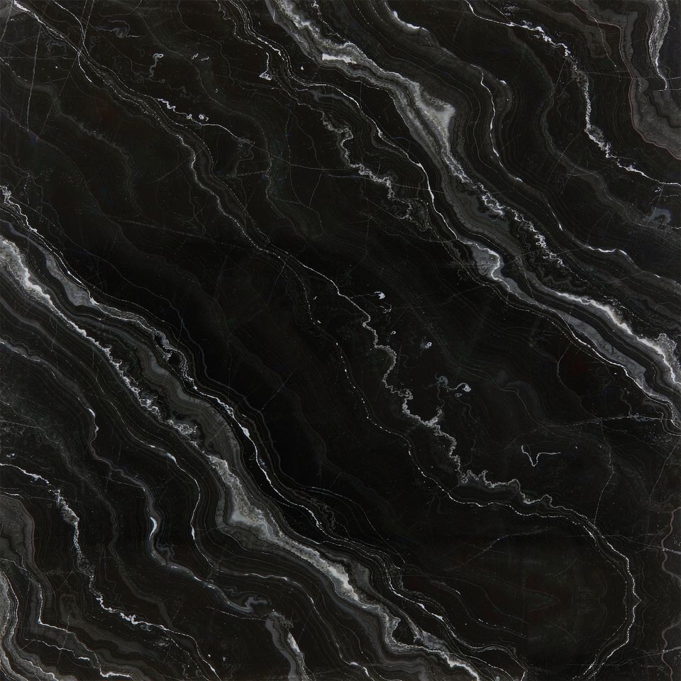 黑曜石 Black Obsidian Marble 石材樣板圖,黑色系,產地中國,產地中國,體積密度2.70 g/cm³,吸水率≤0.48%,莫氏硬度3,適用於地面、牆身、檯面、特色牆