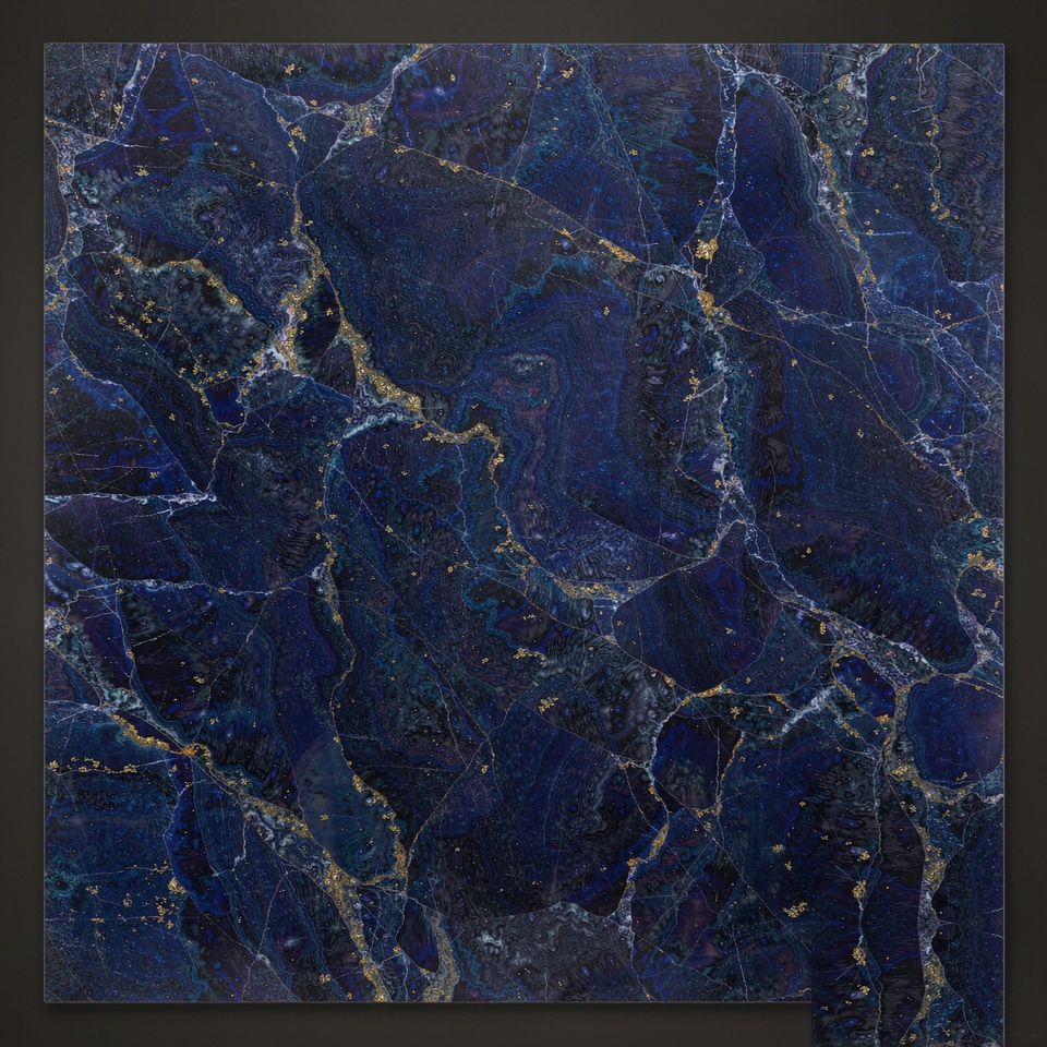 藍金沙 Blue Sodalite Marble 石材樣板圖，藍色系，產地巴西，產地巴西，體積密度2.80 g/cm³，吸水率≤0.16%，莫氏硬度3，適用於牆身、檯面、特色牆、大堂