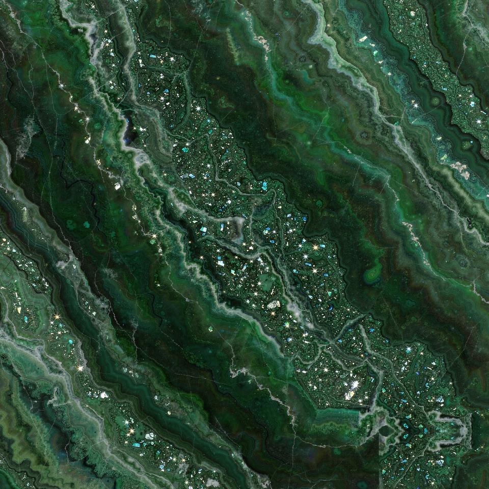 綠鑽石 Green Diamond Marble 石材樣板圖,綠色系,產地中國,產地中國,體積密度2.67 g/cm³,吸水率≤0.29%,莫氏硬度4,適用於牆身、檯面、特色牆、大堂、地面